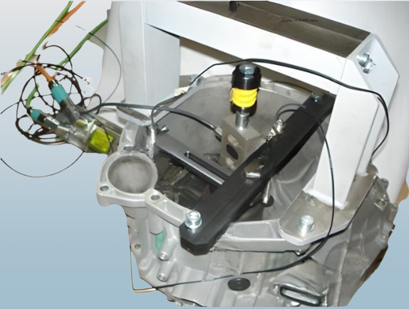 Elektromehanički aktuator suhe dvostruke spojke